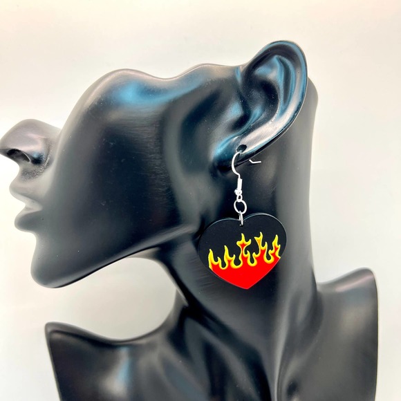 Wednesday Addams Earrings - Flaming Heart Earrings - Goth Earrings - Picture 10 of 11
